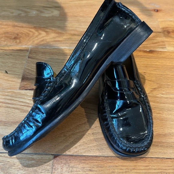 Cole Hasn’t Stylish Black Patented Leather Loafers 👞 - Picture 6 of 7